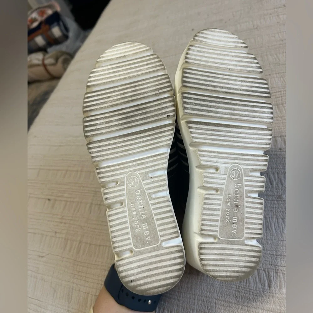 Bernie Mev. Venti Wedge Sandals Sz 37 - Picture 3 of 8